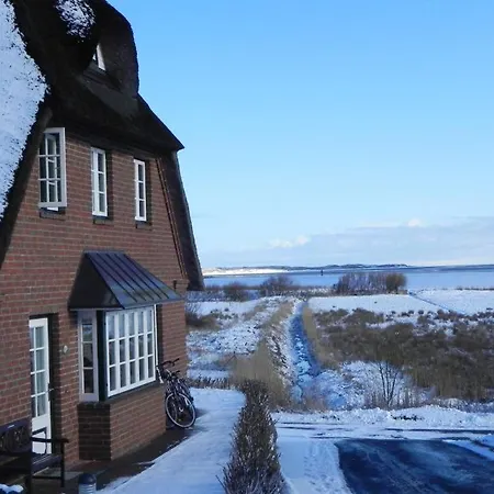 Hus Waasluuper Ferienwohnung Seeschwalbe